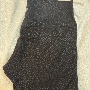 Lululemon 6” Align shorts